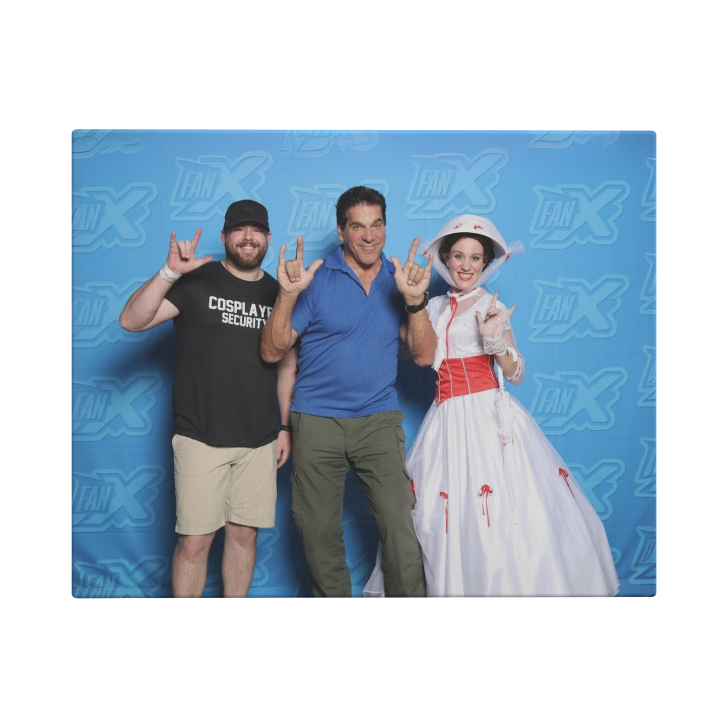 FanX_Canvas_8x10_H_Main_Mockup.png
